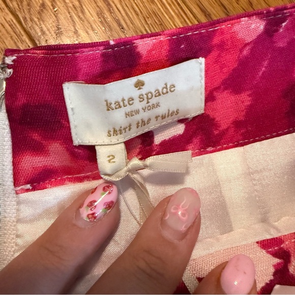 KATE SPADE Berry Moody Pencil Skirt Silk Blend Pink Floral Sz 2 romantic prep - Picture 3 of 9